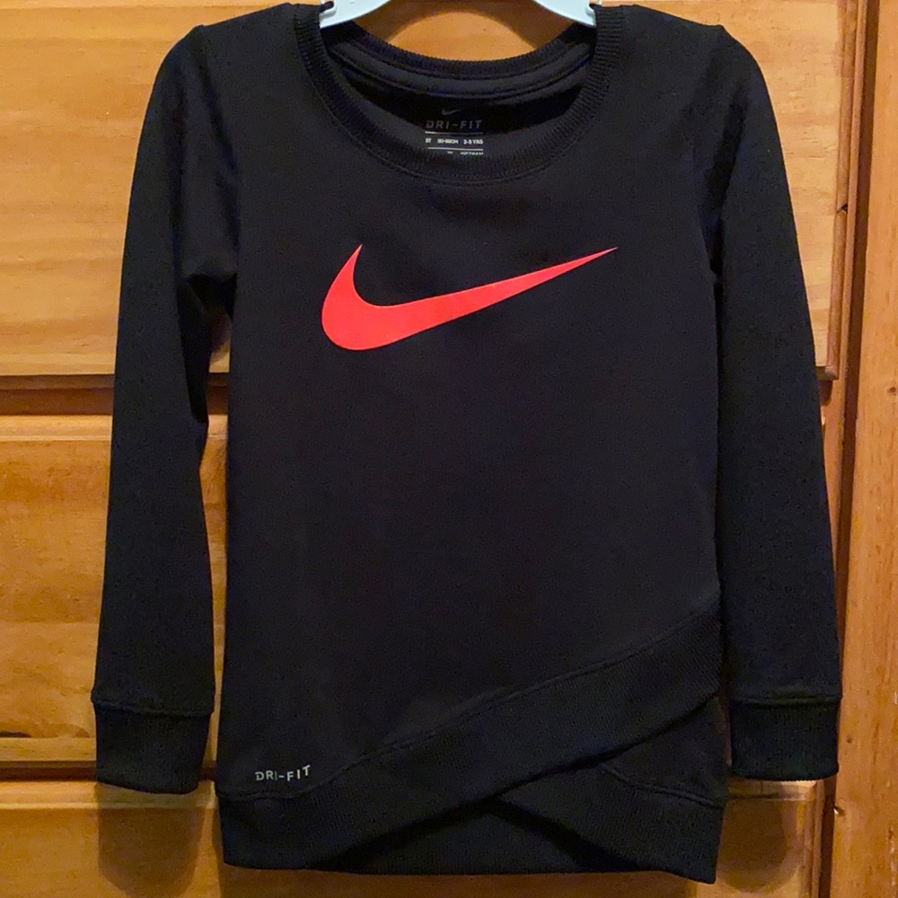 Never worn nike long sleeve